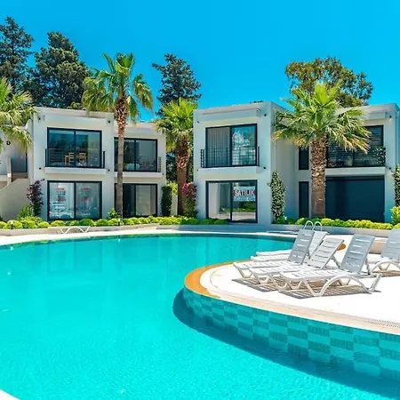 Luxurious 2 Bedroom 3 Ac House W/common Pool In Bitez Villa *