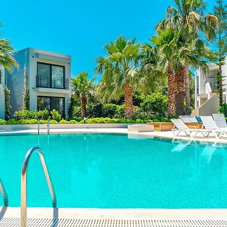 Villa Luxurious 2 Bedroom 3 Ac House W/common Pool In Bitez *